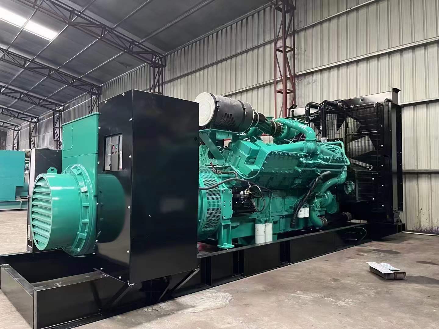 蒲城如何降低 800kW 柴油发电机输出电流的波动？
